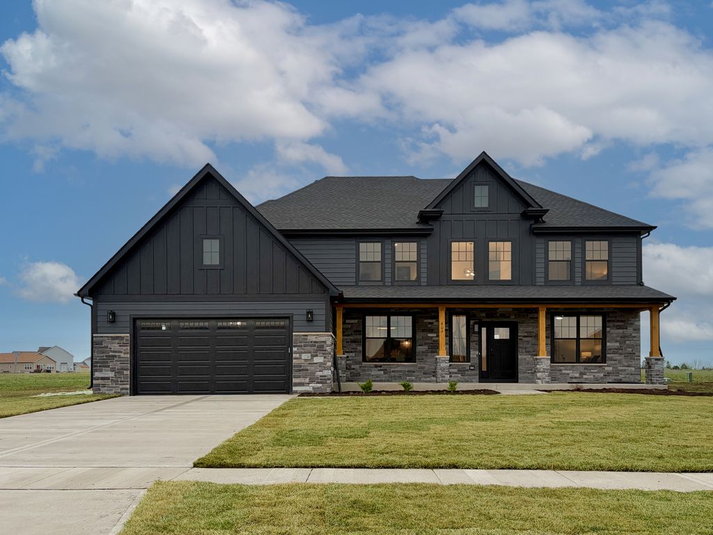 609 Zagreb Avenue, Sycamore, IL 60178