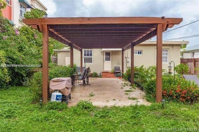 1025 NE 17th Way, Fort Lauderdale, FL 33304