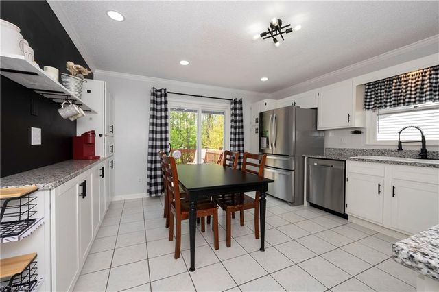 620 Lantern Ridge Drive, Winston-salem, NC 27104