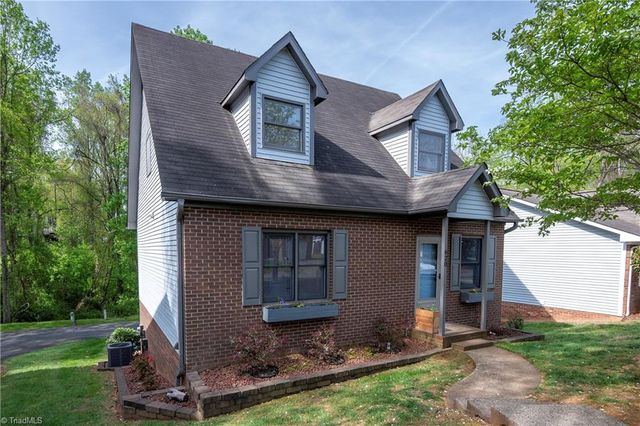 620 Lantern Ridge Drive, Winston-salem, NC 27104