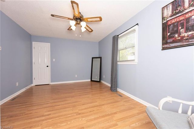 620 Lantern Ridge Drive, Winston-salem, NC 27104