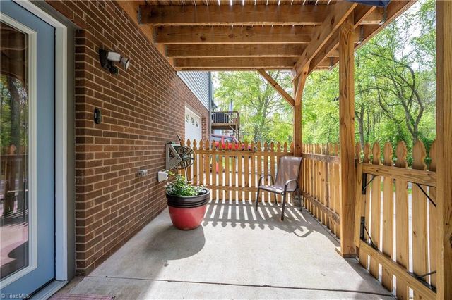 620 Lantern Ridge Drive, Winston-salem, NC 27104
