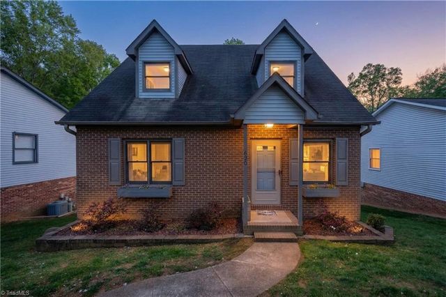 620 Lantern Ridge Drive, Winston-salem, NC 27104