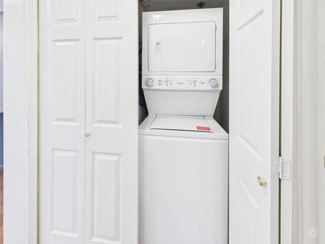 1741 Spyglass DR 2-201, Austin, TX 78746