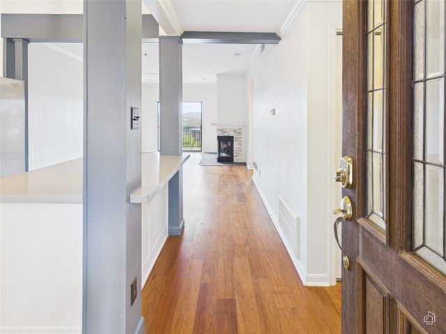 1741 Spyglass DR 2-201, Austin, TX 78746