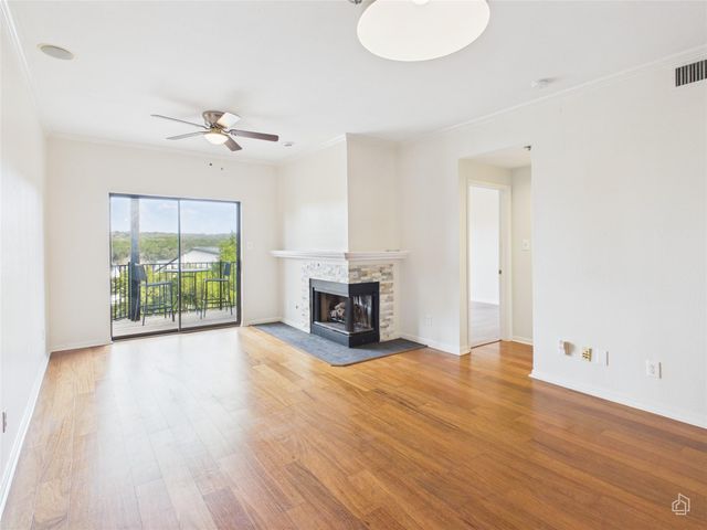 1741 Spyglass DR 2-201, Austin, TX 78746