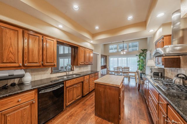 2609 Shadow Ridge Drive, Arlington, TX 76006