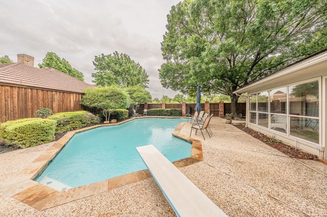 2609 Shadow Ridge Drive, Arlington, TX 76006