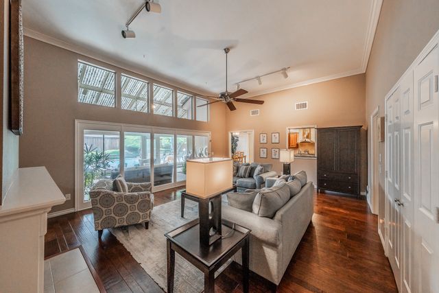 2609 Shadow Ridge Drive, Arlington, TX 76006