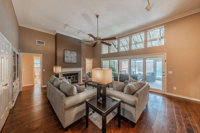 2609 Shadow Ridge Drive, Arlington, TX 76006