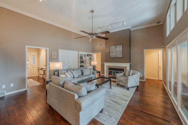 2609 Shadow Ridge Drive, Arlington, TX 76006