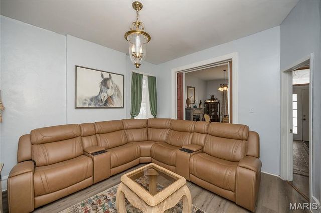 2935 Saint Vincent Avenue, St Louis, MO 63104