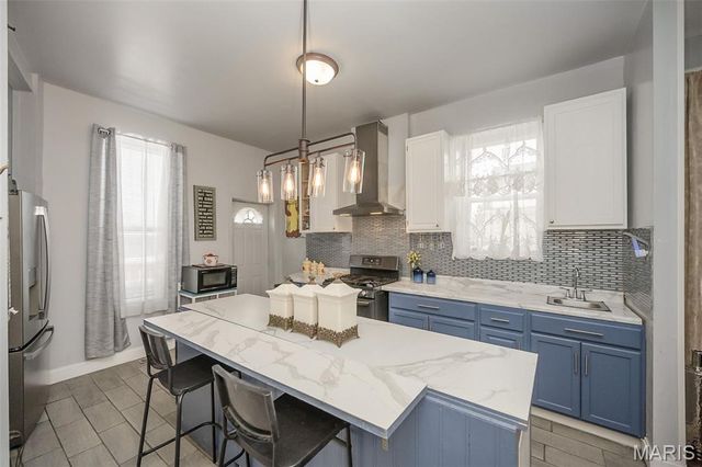 2935 Saint Vincent Avenue, St Louis, MO 63104