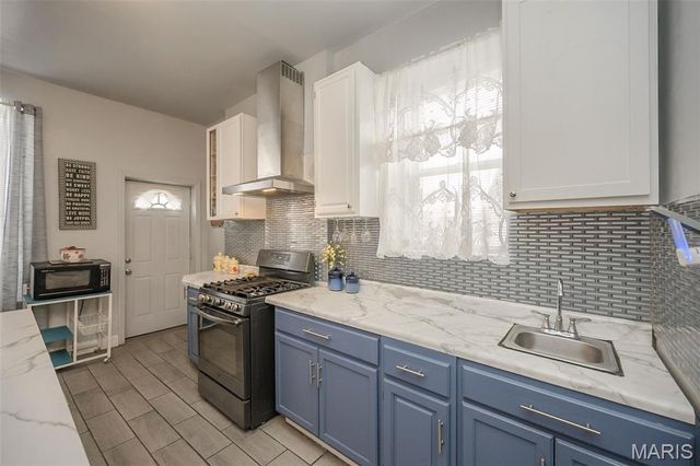 2935 Saint Vincent Avenue, St Louis, MO 63104