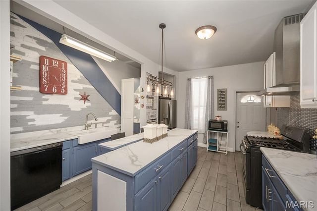 2935 Saint Vincent Avenue, St Louis, MO 63104