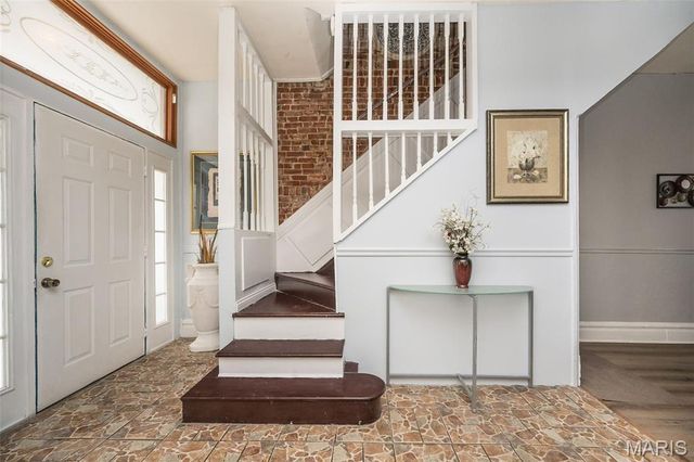 2935 Saint Vincent Avenue, St Louis, MO 63104