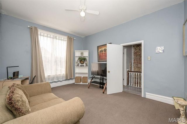 2935 Saint Vincent Avenue, St Louis, MO 63104