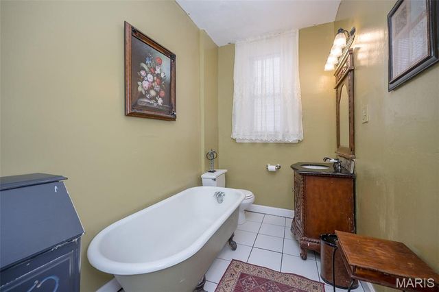 2935 Saint Vincent Avenue, St Louis, MO 63104