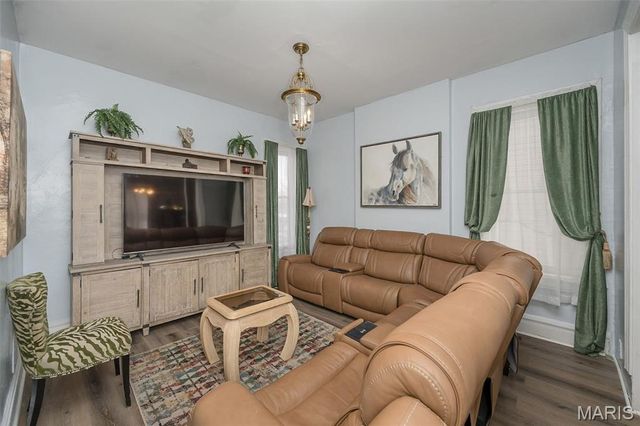 2935 Saint Vincent Avenue, St Louis, MO 63104