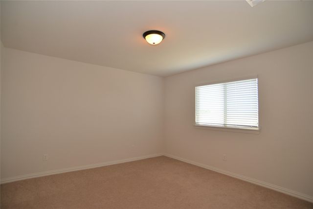 213 Emerald Creek Drive, Fort Worth, TX 76131