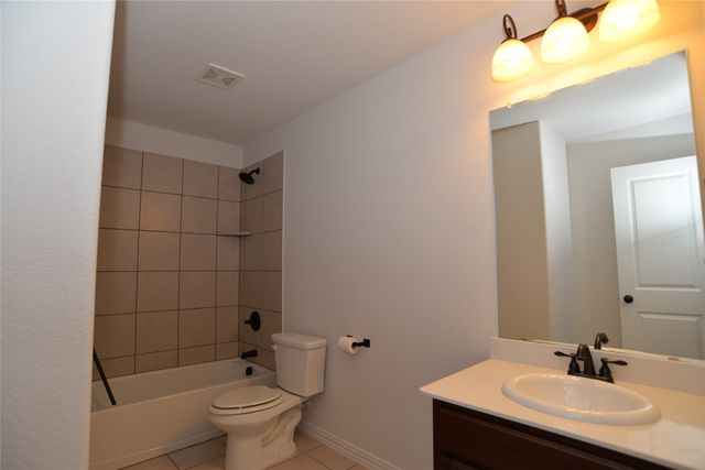 213 Emerald Creek Drive, Fort Worth, TX 76131