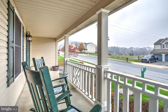 4 CRESTVIEW DR, Reading, PA 19608