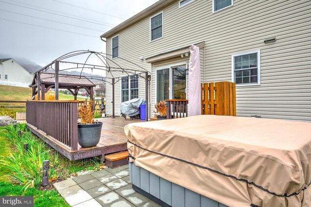 4 CRESTVIEW DR, Reading, PA 19608