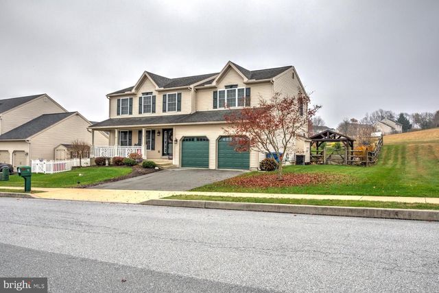 4 CRESTVIEW DR, Reading, PA 19608