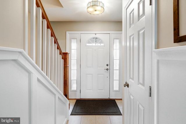 4 CRESTVIEW DR, Reading, PA 19608