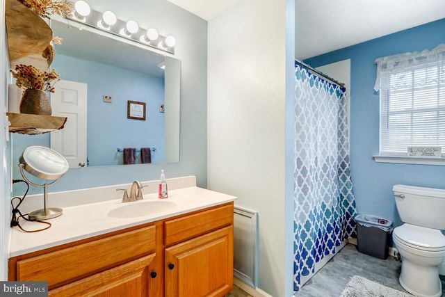 4 CRESTVIEW DR, Reading, PA 19608