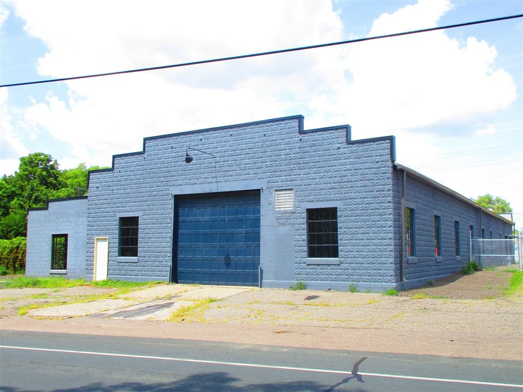 3637 E Michigan Avenue, Kalamazoo, MI 49048