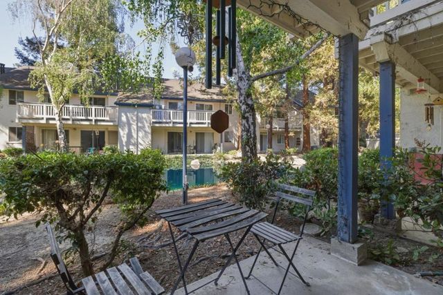 1092 Indian Summer Court 14, San Jose, CA 95122