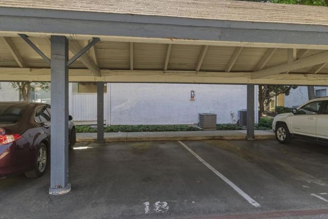 1092 Indian Summer Court 14, San Jose, CA 95122