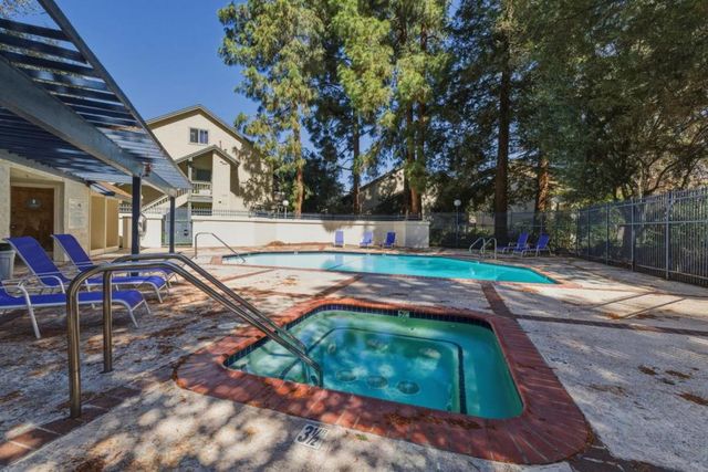 1092 Indian Summer Court 14, San Jose, CA 95122