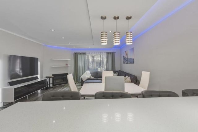 1092 Indian Summer Court 14, San Jose, CA 95122