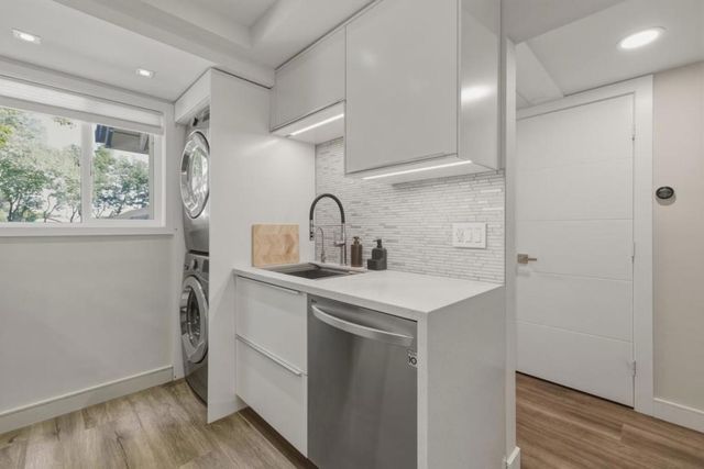 1092 Indian Summer Court 14, San Jose, CA 95122