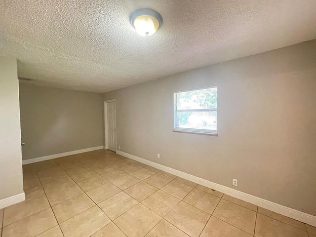 8151 SW 6th Court, North Lauderdale, FL 33068