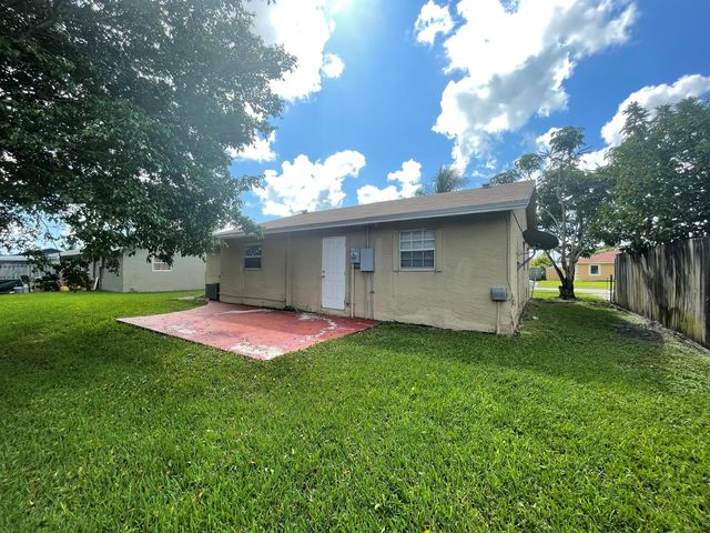 8151 SW 6th Court, North Lauderdale, FL 33068