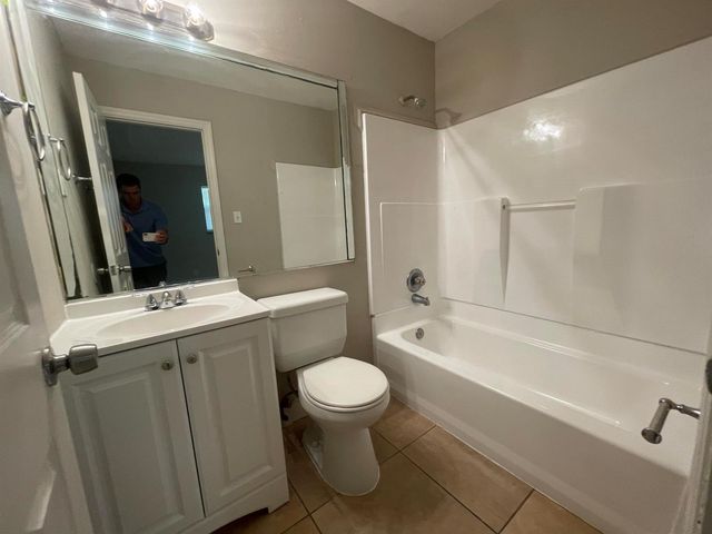 8151 SW 6th Court, North Lauderdale, FL 33068