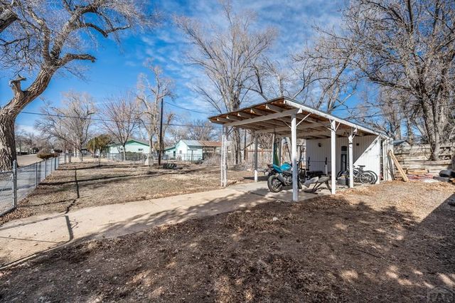 411 S 6th St, Rocky Ford, CO 81067