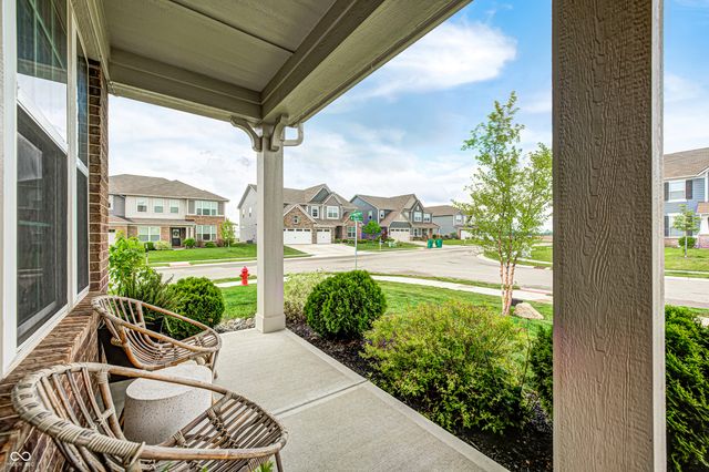 2475 S Copperstone Drive, New Palestine, IN 46163
