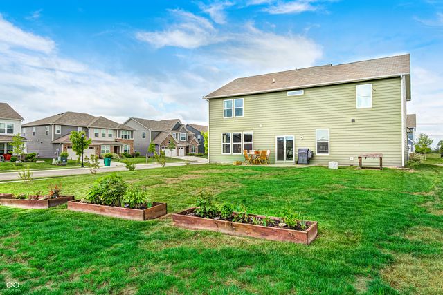 2475 S Copperstone Drive, New Palestine, IN 46163