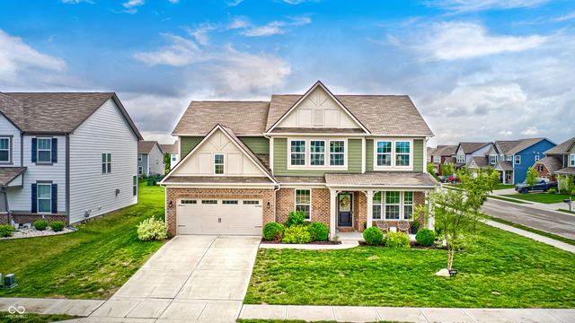2475 S Copperstone Drive, New Palestine, IN 46163
