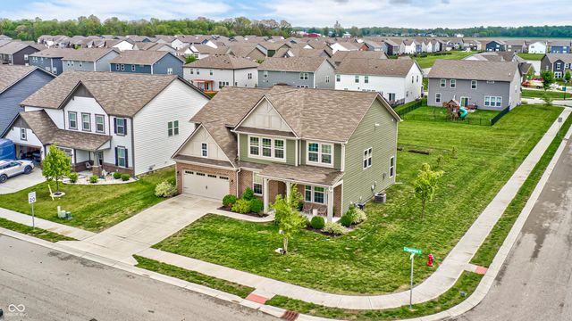 2475 S Copperstone Drive, New Palestine, IN 46163