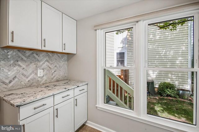 11194 SILENTWOOD LN, Reston, VA 20191