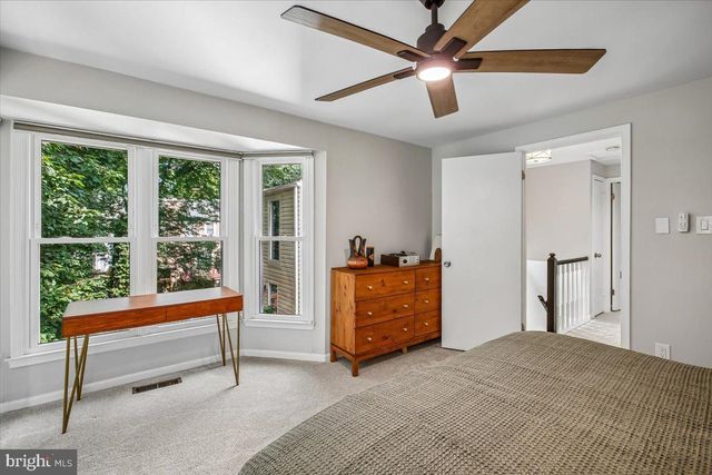 11194 SILENTWOOD LN, Reston, VA 20191