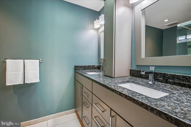 11194 SILENTWOOD LN, Reston, VA 20191