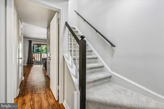 11194 SILENTWOOD LN, Reston, VA 20191