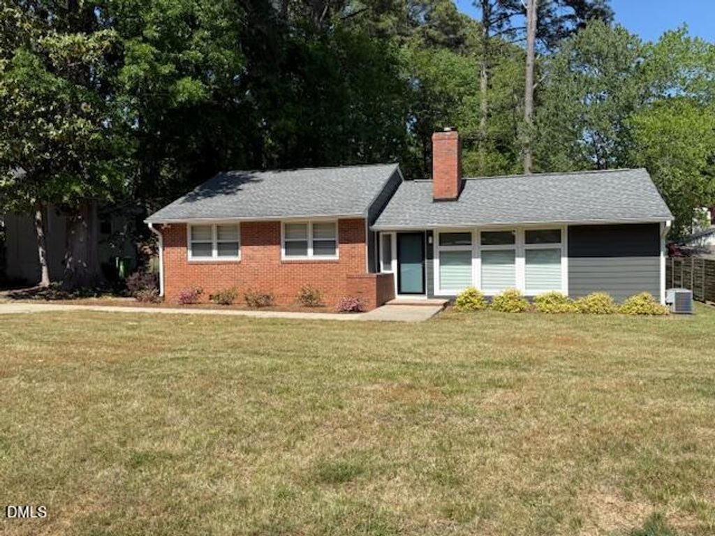 904 Brookwood Drive, Raleigh, NC 27607