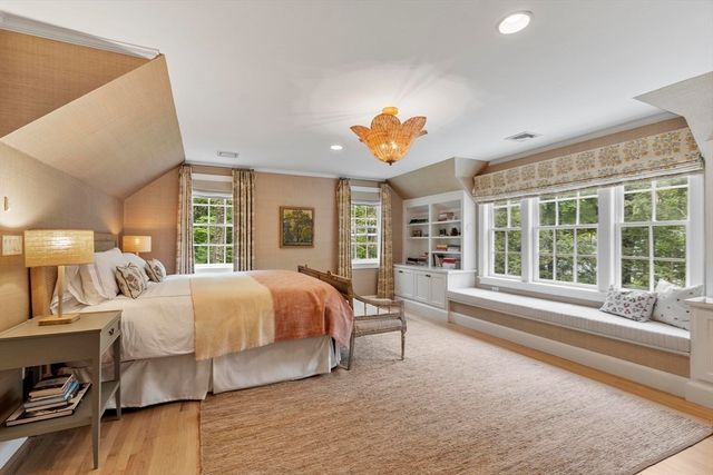 38 Ripley Hill Rd, Concord, MA 01742